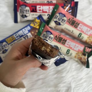 이지프로틴바 3종x각 2ea (고단백질바, 멀티단백질바, 식물성단백질바) — 4점을 준 리뷰어가 2024년 2월 올린 사용 사진