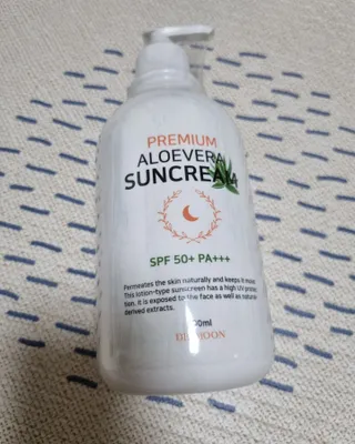 [닥터문] 프리미엄 알로에베라 선크림 500ml — 5점을 준 리뷰어가 2022년 7월 올린 사용 사진