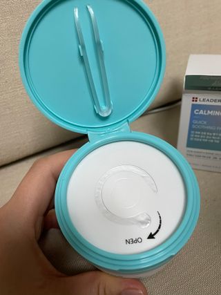 리더스코스메틱 리더스 카밍 바이오틱스 퀵 수딩 패드 — 5점을 준 리뷰어가 2022년 4월 올린 사용 사진