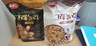 씨알푸드 씨알로 그래놀라 2종 후르츠+크랜베리 아몬드 — 5점을 준 리뷰어가 2022년 7월 올린 사용 사진