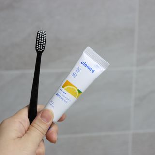 주식회사 클린디 [클린디] 양치 후 남은 이물질, 물치실로 완벽 제거 🦷 구강세정기 세트 [맞춤 칫솔 + 치약 포함] — 5점을 준 리뷰어가 2021년 12월 올린 사용 사진