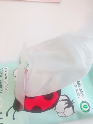 아임오 페미닌워시 150ML + 페미닌티슈6입 + 아임오스티커 + 쿠폰북 — 5점을 준 리뷰어가 2021년 10월 올린 사용 사진