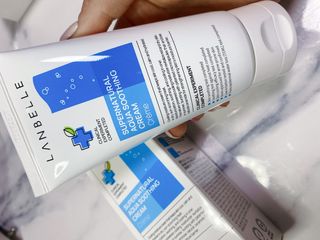 랑벨 수퍼내츄럴 아쿠아 수딩 크림 100ml — 3.5점을 준 리뷰어가 2022년 4월 올린 사용 사진