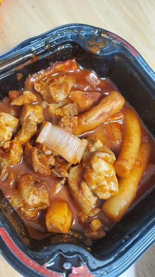 한성기업 무볼레 닭떡볶이+해물떡볶이 2종 세트 — 5점을 준 리뷰어가 2021년 10월 올린 사용 사진