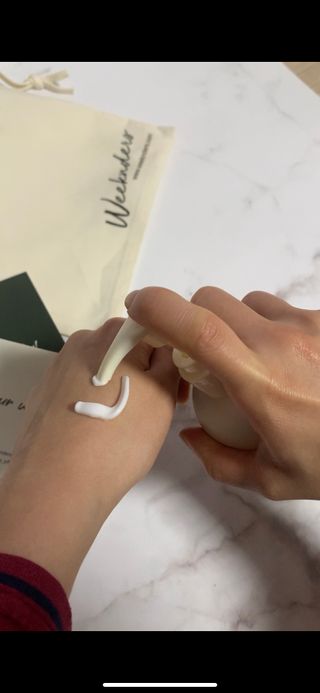 [위켄더스] 끈적임 없이 수분감을 채워주는 핸드& 바디로션 1종 랜덤발송 — 5점을 준 리뷰어가 2022년 4월 올린 사용 사진