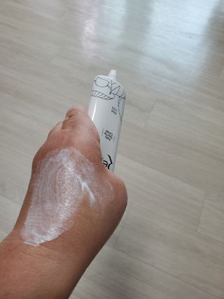 렉스리 데일리 톤업 크림 Rexri Daily Tone Up Cream — 4.5점을 준 리뷰어가 2022년 11월 올린 사용 사진