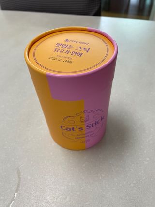 페페로니 맛있는 스틱 - 무항생제 닭고기 15개 + 알래스카 연어 15개 — 5점을 준 리뷰어가 2021년 8월 올린 사용 사진