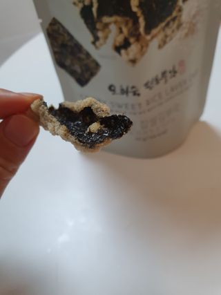 오희숙 전통부각 명인 찹쌀김부각, 찹쌀다시마부각, 황태껍질튀각 총 6봉 — 5점을 준 리뷰어가 2021년 6월 올린 사용 사진