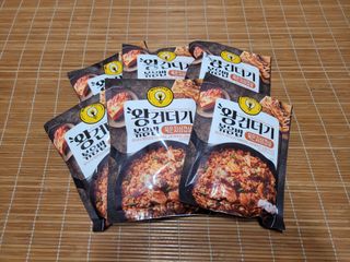 한성기업 무볼레 왕건더기 볶음밥 묵은지삼겹살 — 3.5점을 준 리뷰어가 2021년 10월 올린 사용 사진