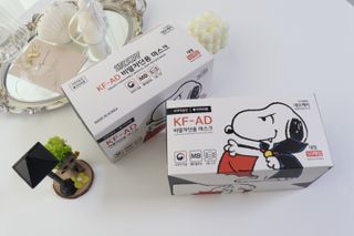JHWORLD 스누피 마스크 정품 스누피 KF-AD 국내 비말차단 아동용 성인용 일회용 덴탈마스크 50매 — 5점을 준 리뷰어가 2021년 6월 올린 사용 사진
