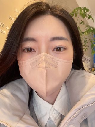 애니가드 셋업마스크 4컬러 각 10매입 [크리미베이지, 캐시미어로즈, 초콜렛브라운, 미드나잇네이비] — 5점을 준 리뷰어가 2022년 2월 올린 사용 사진