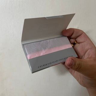 [갸스비] 메이크업은 그대로, 피지만 쏙 - BB킵 오일컨트롤 파우더 페이퍼 — 5점을 준 리뷰어가 2021년 6월 올린 사용 사진