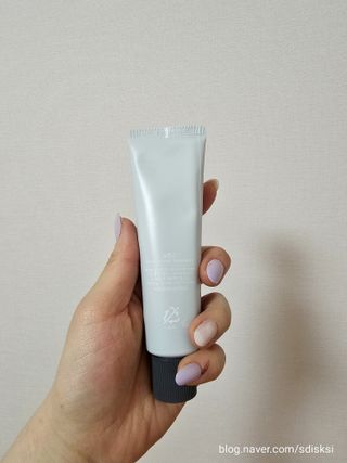 르핸스 퍼포밍 2 핸드&네일 비반트포렛/베티버포그 — 5점을 준 리뷰어가 2023년 2월 올린 사용 사진