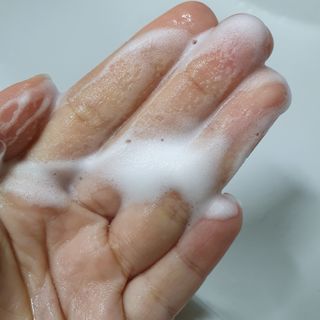 [후르디아] 아보카도 약산성 비건 여성 청결제 — 5점을 준 리뷰어가 2021년 12월 올린 사용 사진