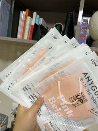 [애니가드] 셋업 메베마스크라이트  (대형 4컬러 + 중형 4컬러) — 5점을 준 리뷰어가 2022년 7월 올린 사용 사진