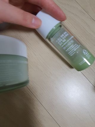 김정문알로에 큐어 큐어 알로에 리프레쉬 젤리 세럼, 큐어 알로에 하이드로 젤리 크림 — 5점을 준 리뷰어가 2021년 2월 올린 사용 사진
