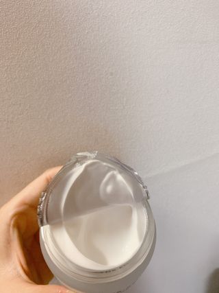 산수시 아쿠아 베네핏 24h 수부지 물광 속건조 수분크림 50ml — 5점을 준 리뷰어가 2021년 7월 올린 사용 사진