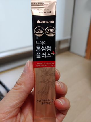 서울약사신협_투데이홍삼정플러스스틱_10g x 30포 — 5점을 준 리뷰어가 2021년 5월 올린 사용 사진