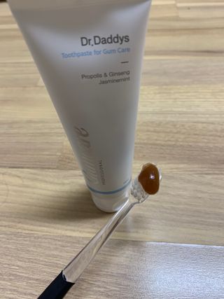 닥터데디스  잇몸치약 100g  [건강한 잇몸 관리를 위한 치약] + 여행용미니치약 15g — 5점을 준 리뷰어가 2022년 8월 올린 사용 사진