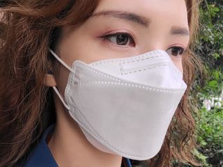 [심폐소생소] KF94 오늘의 마스크 대형 — 5점을 준 리뷰어가 2021년 10월 올린 사용 사진