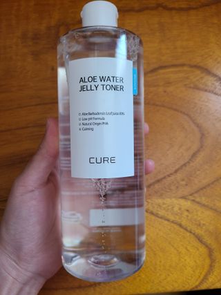 김정문알로에 큐어 큐어 알로에 워터 젤리 토너 500ml — 5점을 준 리뷰어가 2021년 4월 올린 사용 사진
