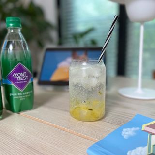 몽베스트 Montbest with Sparkling water Plain 20병 — 5점을 준 리뷰어가 2022년 6월 올린 사용 사진