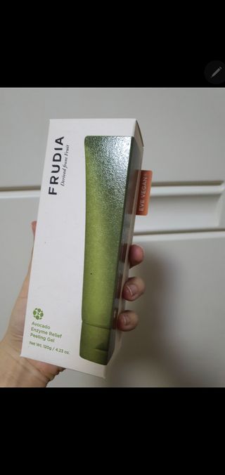 [후르디아] 아보카도 비건 약산성 효소필링젤 — 4점을 준 리뷰어가 2024년 3월 올린 사용 사진