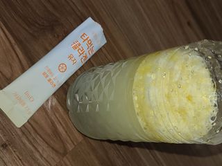 [음료수 대신 가능!]  빠르게 흡수되는 아임오 타먹는 콜라겐 1박스 — 5점을 준 리뷰어가 2023년 4월 올린 사용 사진