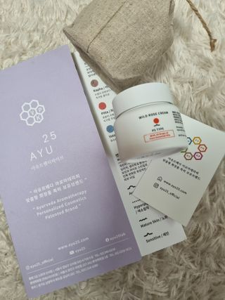 AYU25[아유트웬티파이브]다마스크로즈워터 베이스 천연 수분 촉촉 크림 — 5점을 준 리뷰어가 2021년 4월 올린 사용 사진