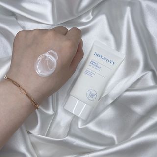 보타니티 촉촉수분자차 아쿠아핏 선 에센스 50ml + 보송톤업자차 징크 선 로션 50ml SPF50+ PA++++ (4/25) — 5점을 준 리뷰어가 2022년 4월 올린 사용 사진