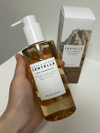 스킨1004 [SKIN1004] 마다가스카르 센텔라 라이트 클렌징 오일 200ml — 2점을 준 리뷰어가 2024년 7월 올린 사용 사진