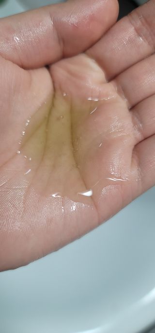 프리마인 메이크업과 들뜨는 각질까지 한방에 깐달걀로! 순하기까지한 셀베이스 그린티클렌저(200ml) — 5점을 준 리뷰어가 2023년 5월 올린 사용 사진