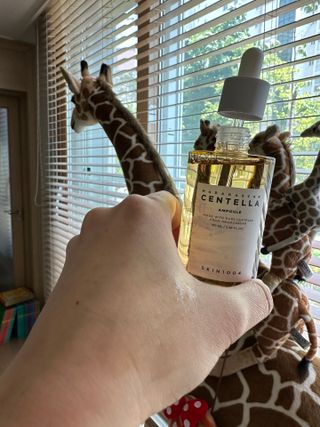 [스킨1004] 마다가스카르 센텔라 앰플 100ml — 4.5점을 준 리뷰어가 2024년 5월 올린 사용 사진