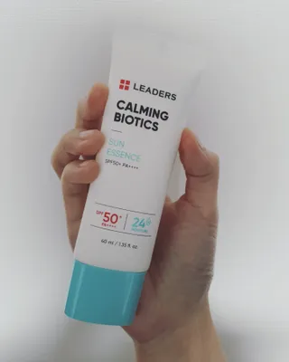리더스코스메틱 리더스 카밍 바이오틱스 선 에센스 SPF 50+ PA++++ — 4점을 준 리뷰어가 2022년 6월 올린 사용 사진