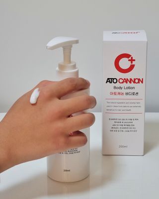 아토캐논(ATO CANNON) 아토캐논 고보습 바디로션 200ml — 5점을 준 리뷰어가 2022년 12월 올린 사용 사진