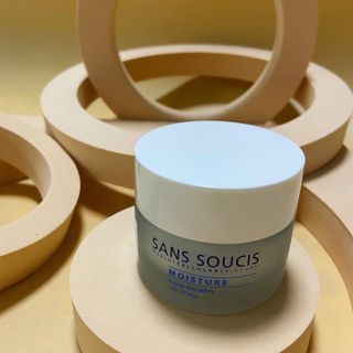 산수시 아쿠아 베네핏 24h 수부지 물광 속건조 수분크림 50ml — 5점을 준 리뷰어가 2021년 7월 올린 사용 사진