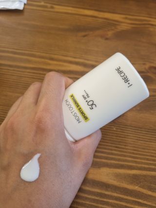 아이레시피 모이스트터치 스포츠 선밀크 50ml (SPF50+ PA+++) — 5점을 준 리뷰어가 2023년 6월 올린 사용 사진