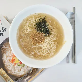 [한면원] 잔치국수 2인분 — 4.5점을 준 리뷰어가 2022년 7월 올린 사용 사진