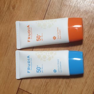 [후르디아] 혼합자차 선 에센스+톤업 선크림 2종 — 5점을 준 리뷰어가 2021년 4월 올린 사용 사진