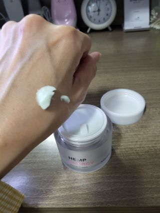 엔디어고 햄프에너지 베리어 크림 50ml — 4점을 준 리뷰어가 2022년 11월 올린 사용 사진