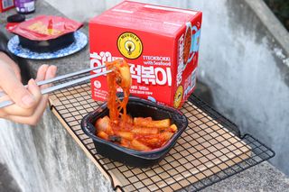 한성기업 무볼레 닭떡볶이+해물떡볶이 2종 세트 — 5점을 준 리뷰어가 2021년 10월 올린 사용 사진