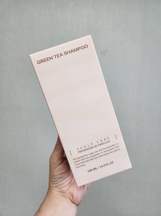 프리마인 더이상 뻣뻣하고 효과없는 탈모샴푸는 NO. 근본부터 케어하는 셀베이스 그린티샴푸(500ml) — 4점을 준 리뷰어가 2023년 3월 올린 사용 사진