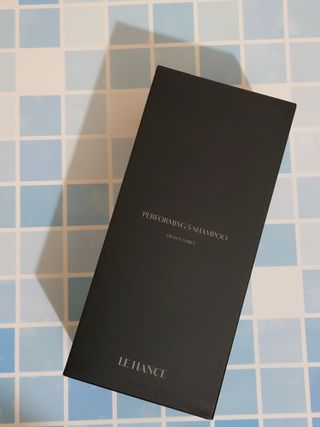 르핸스 퍼포밍 5 샴푸 비반트 포렛/베티버 포그 — 4.5점을 준 리뷰어가 2022년 12월 올린 사용 사진