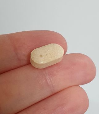 프리마인 평생 써야하는 관절의 건강을 위한 완벽설계 솔루션 관절n마디케어 플러스 120정 — 4점을 준 리뷰어가 2022년 1월 올린 사용 사진