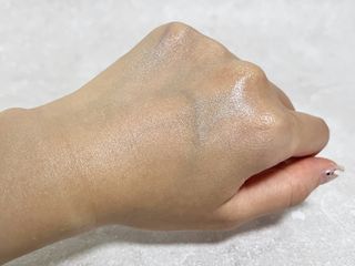 프리마인 선크림만 바꿨을 뿐인데 매일 물 2L챙겨먹고 기초케어 완벽하게 한 물빛피부 완성,셀라브UV프로텍터 — 4.5점을 준 리뷰어가 2023년 6월 올린 사용 사진