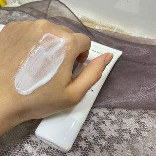 바노바기 코스메틱 바노바기 밀크씨슬 리페어 시카 선스크린 플러스 50ml — 5점을 준 리뷰어가 2023년 1월 올린 사용 사진