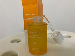 체르엠 스템앤셀 비타민 브라이트닝 에센스 30ml 1개 — 4.5점을 준 리뷰어가 2021년 9월 올린 사용 사진