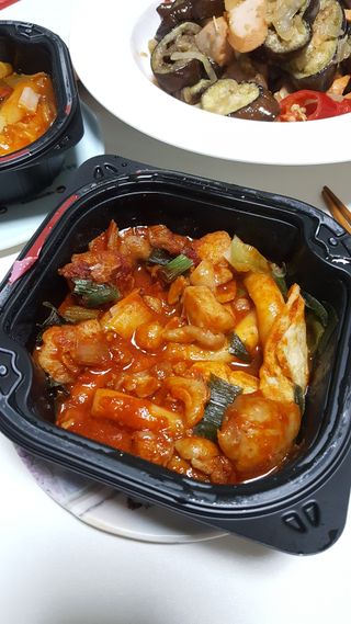 한성기업 무볼레 닭떡볶이+해물떡볶이 2종 세트 — 5점을 준 리뷰어가 2021년 9월 올린 사용 사진