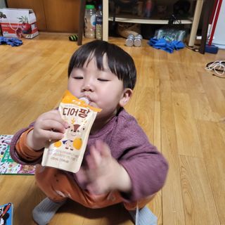 [몸엔용] 우리 아이 건강간식, 달콤한 녹용곤약젤리 디어팡 4종 — 5점을 준 리뷰어가 2022년 4월 올린 사용 사진