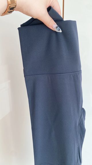 [딕시] 힙 플랙션 레깅스 HIP FLEXION Leggings — 5점을 준 리뷰어가 2022년 5월 올린 사용 사진
